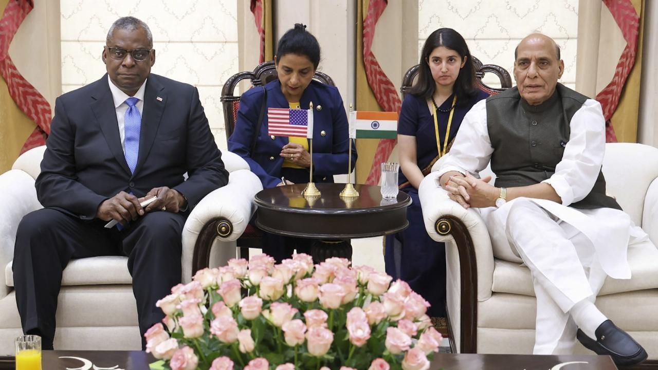 Rajnath Singh with United States Defence Secretary Lloyd Austin before a bilateral meeting in New Delhi. Pics/PTI