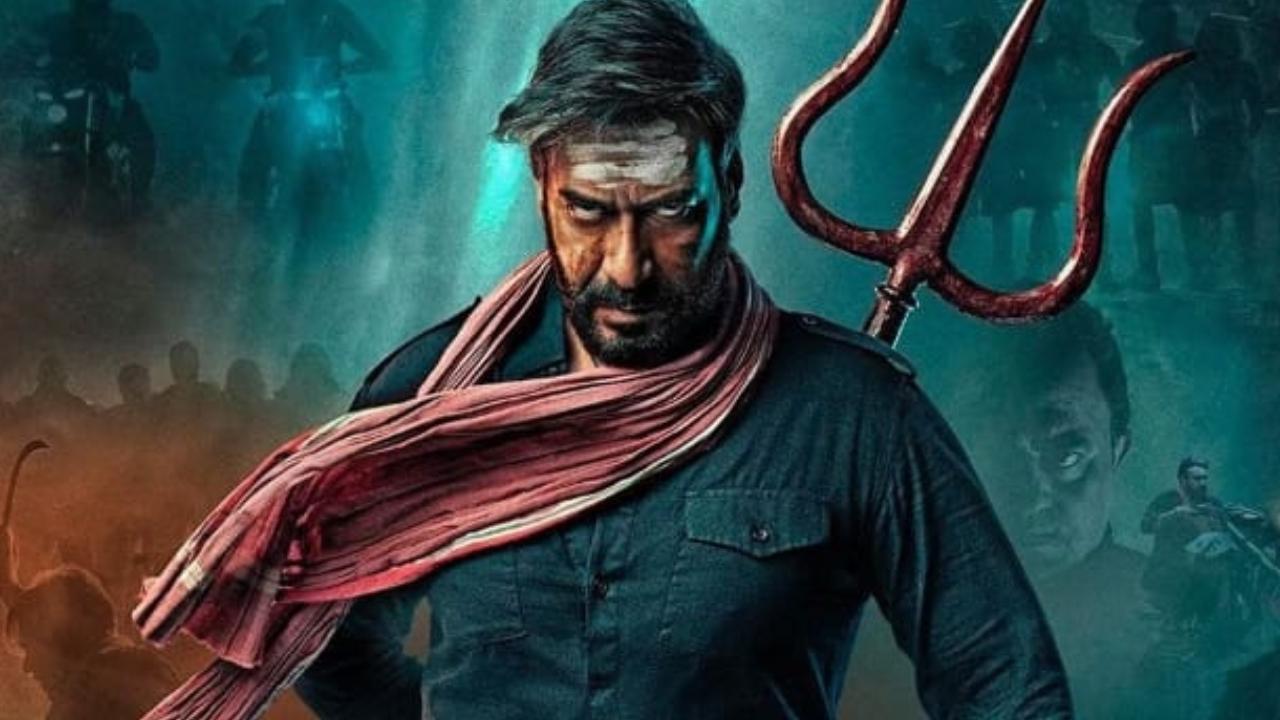 Ajay Devgn as Bholaa - Ajay Devgn plays the lead role of Bholaa in the movie of the same name. Bholaa is a street-smart and quick-witted conman who lives in the city of Lucknow. Bholaa is a master of disguise and can easily blend in with any crowd. Bholaa's main source of income is from his various scams and schemes, which he executes with ease.
