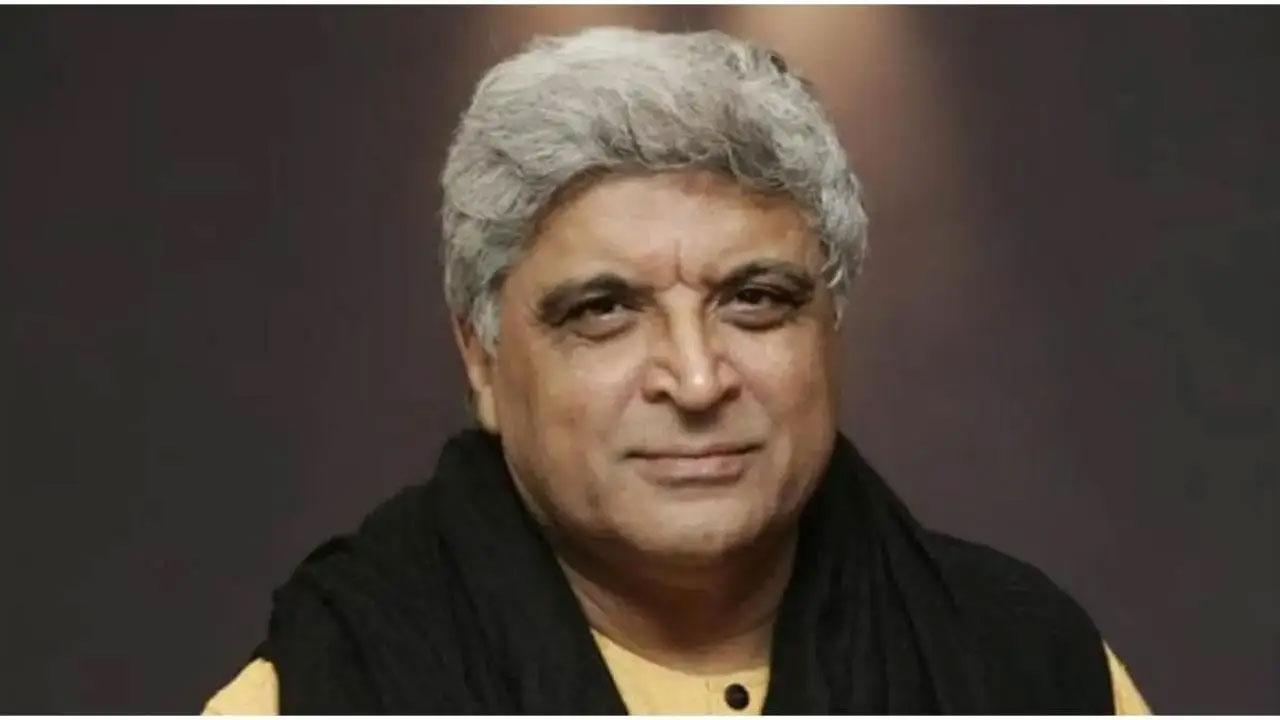 This is what Javed Akhtar wrote about Satish Kaushik after attending his last rites