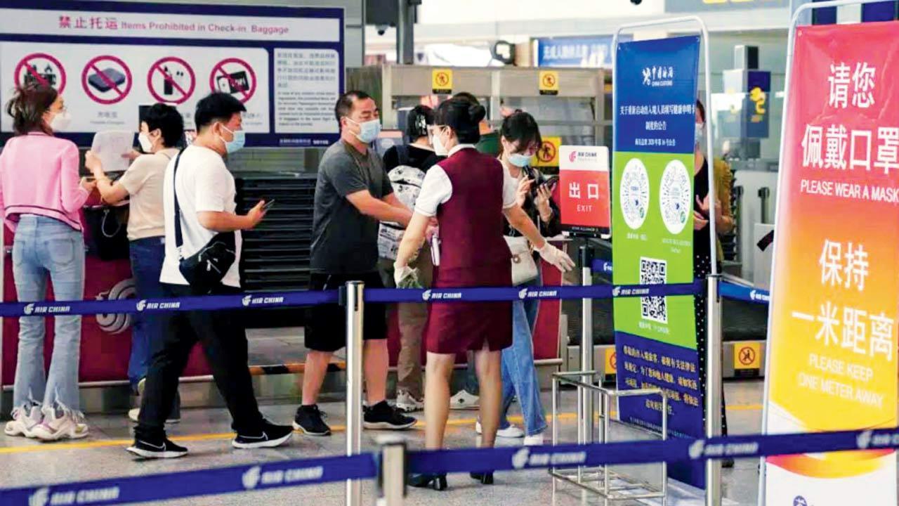 China to reopen to tourists, resume all visas