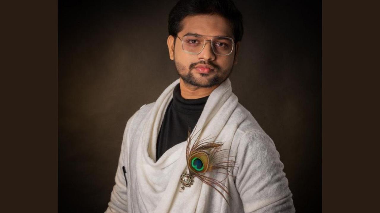 Meet Debabrata Pal, the Dynamic Visual Storyteller Who Brings Dance and Art Together on Canvas