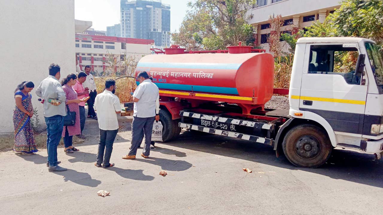 A water tanker at the hostel