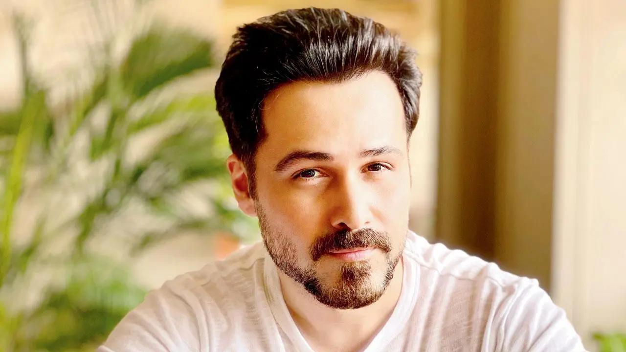 Over the past few years, filmmaker Pradeep Sarkar was focused on the Noti Binodini biopic that he was to shoot with Kangana Ranaut. But not many know that the director, who passed away on March 24, was simultaneously developing another script. mid-day has learnt that the late filmmaker was in talks with Emraan Hashmi for a romantic musical thriller. The actor had apparently liked the concept, and was to take a call after reading the final draft of the script. Read full story here