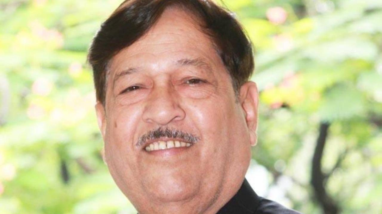 Maharashtra: BJP MP Girish Bapat passes away in Pune