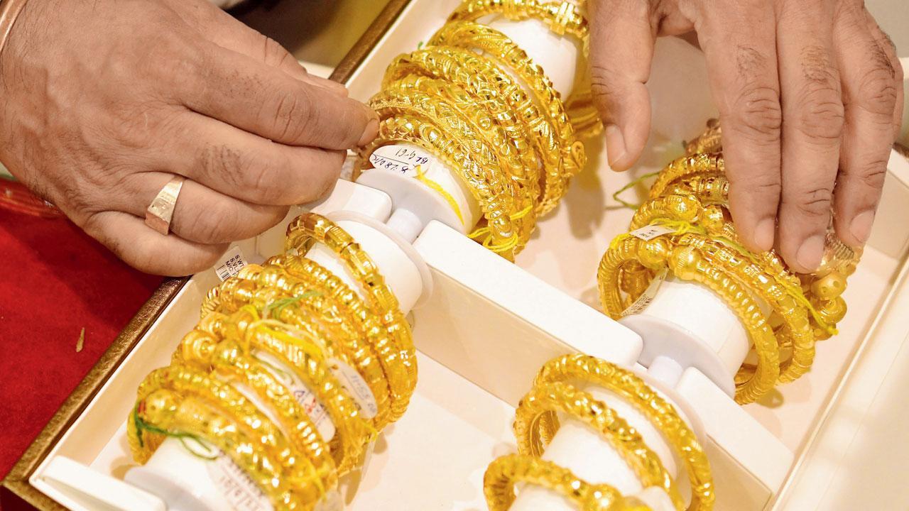 Only gold jewellery with 6-digit hallmark to be sold from April 1