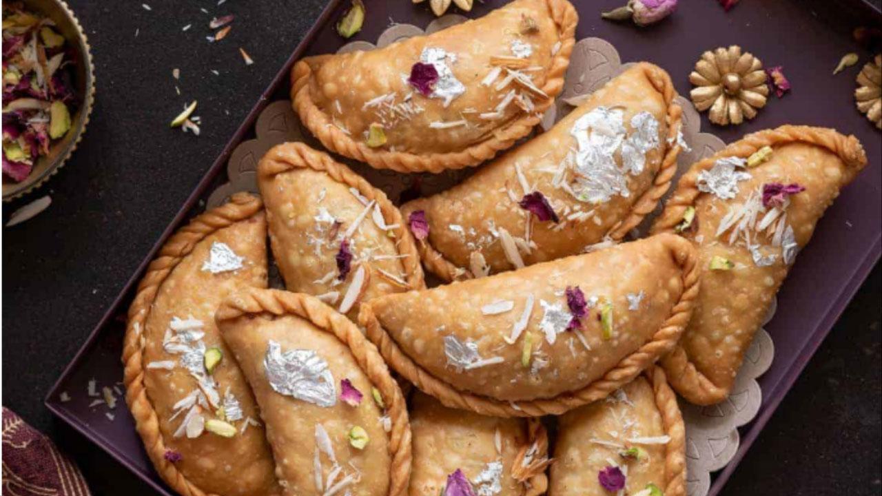 From ragi malpua to gujiya infused with thandai, kalakand: Follow these recipes to innovate with traditional Holi dishes