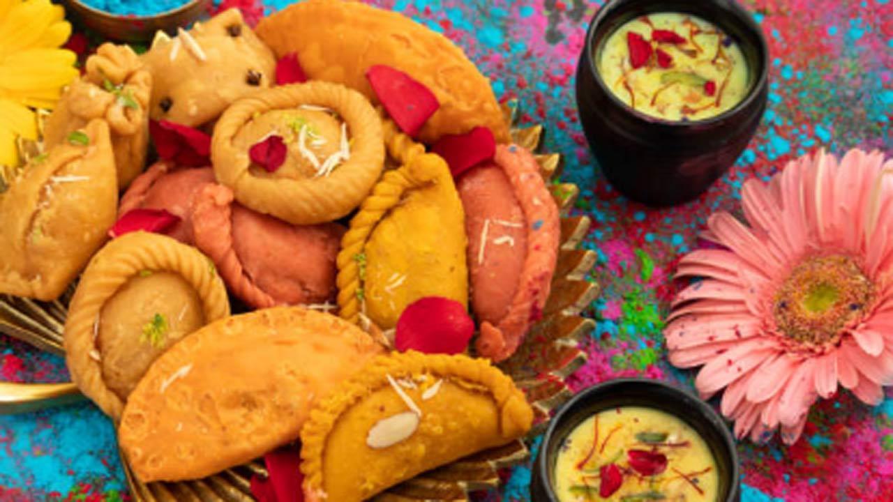 Holi 2023: Gorge on these 5 traditional treats during the festival of colours