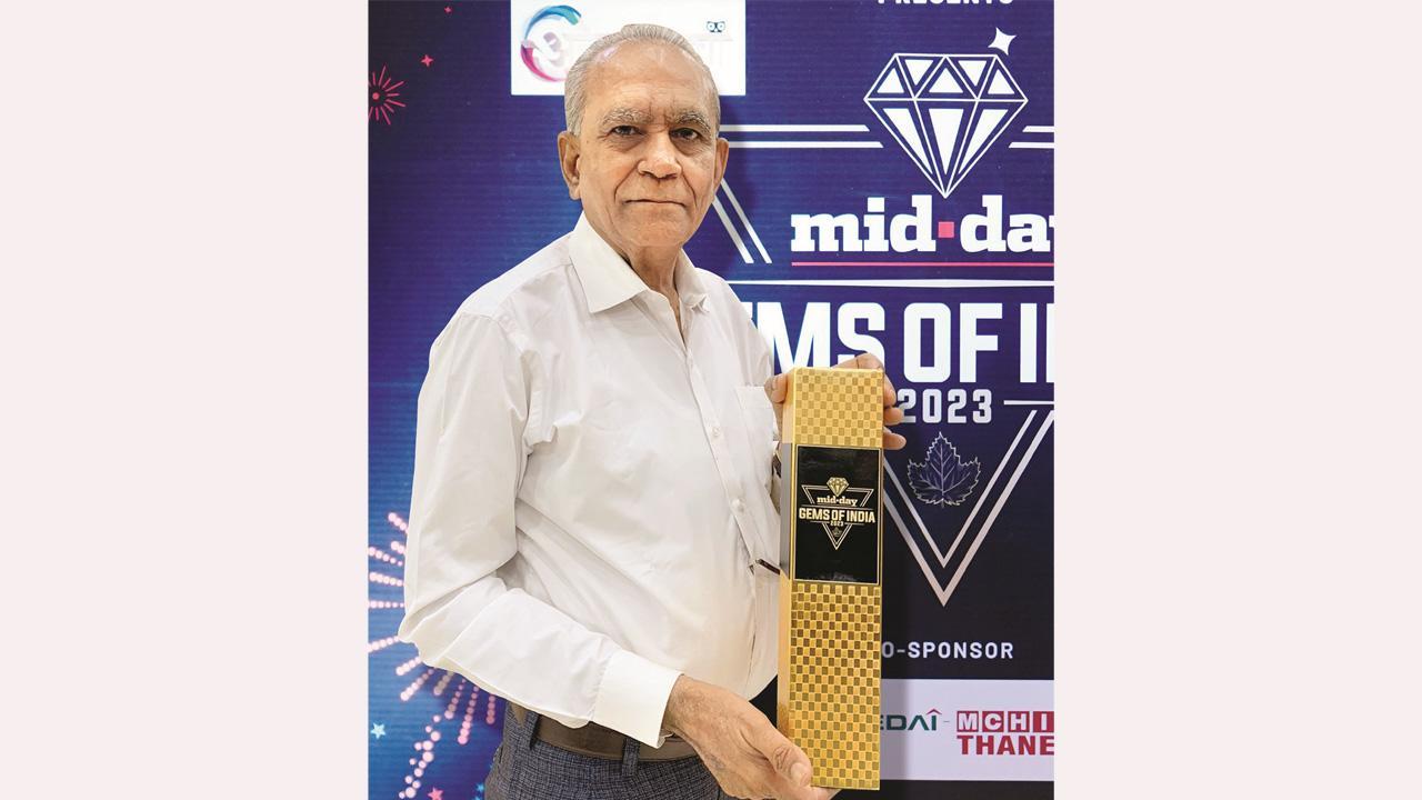 Mid-day's prestigious award Gems of India Iconic Designer Fabric Studio For Women won by Harsh Fabrics