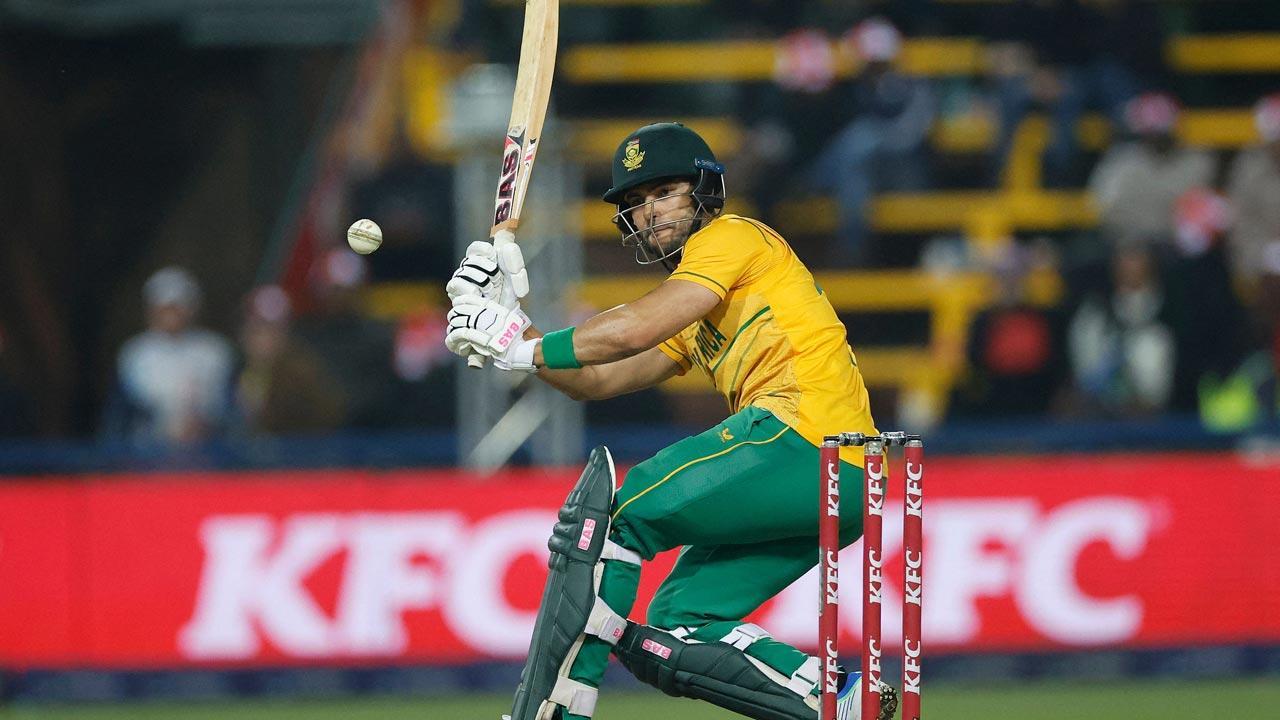 3rd T20I: Hendricks' 83 in vain as West Indies beat South Africa by 7 runs, claim series 2-1