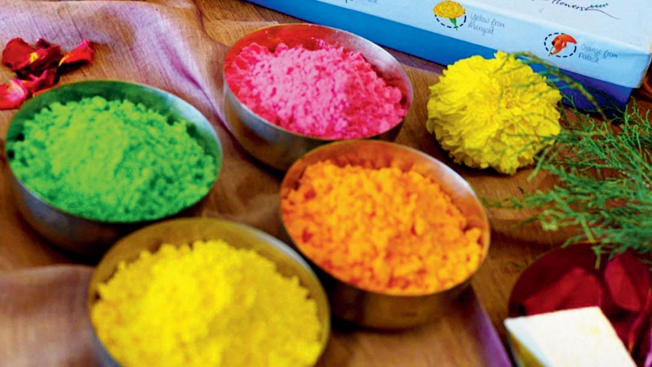 Holi 2023: Want to play safely with colours? Save your skin with these non-toxic options