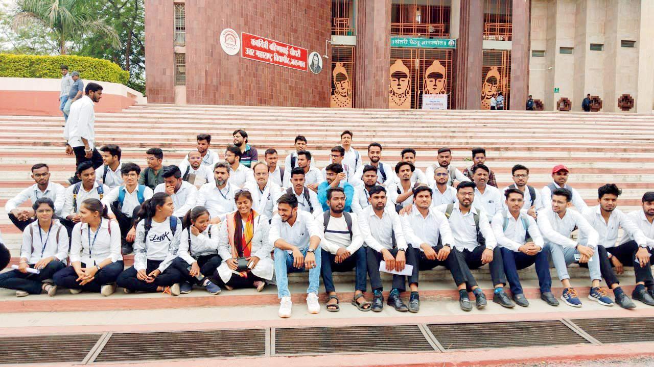 Maharashtra: Low marks shock Jalgaon university’s LLB students