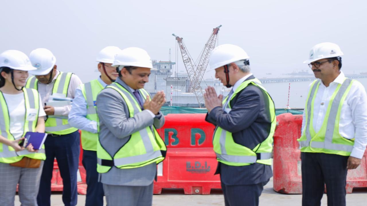 President JICA visits Mumbai Trans Harbor Link, expresses satisfaction at project execution