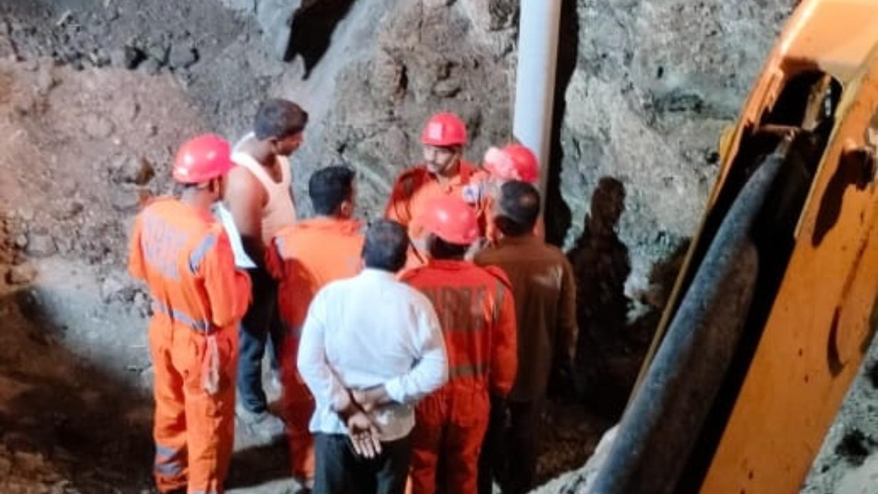 Maharashtra: 5-year-old boy falls into borewell in Ahmednagar district; rescue operation on