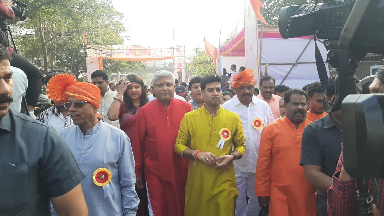 Processions are organised in different parts of Mumbai and Thane. MP Dr Shrikant Shinde joined a Gudi Padwa procession in Dombivali on Wednesday morning. The processions across the city attracts a large number of people every year Pic/Satej Shinde