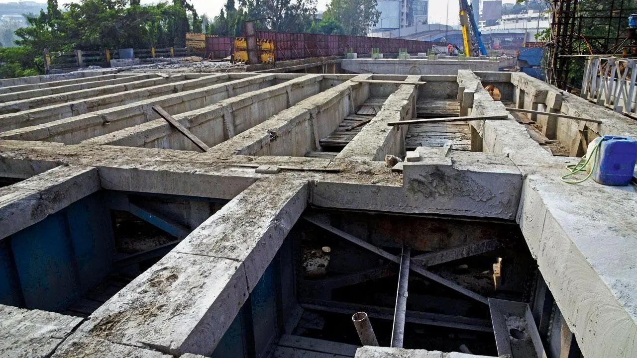 Mumbai: Western Railway dismantles Gokhale bridge, site handed over to BMC for Road Over Bridge