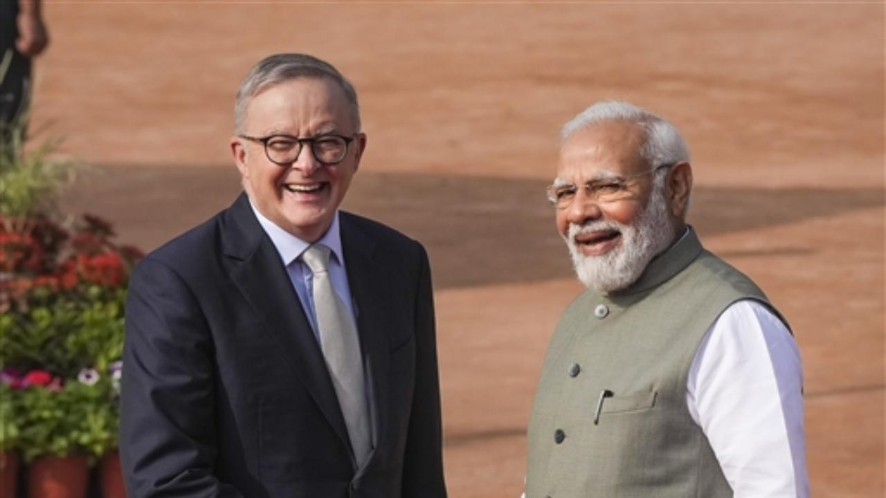 Australian PM Albanese pays tribute to Mahatma Gandhi at Rajghat