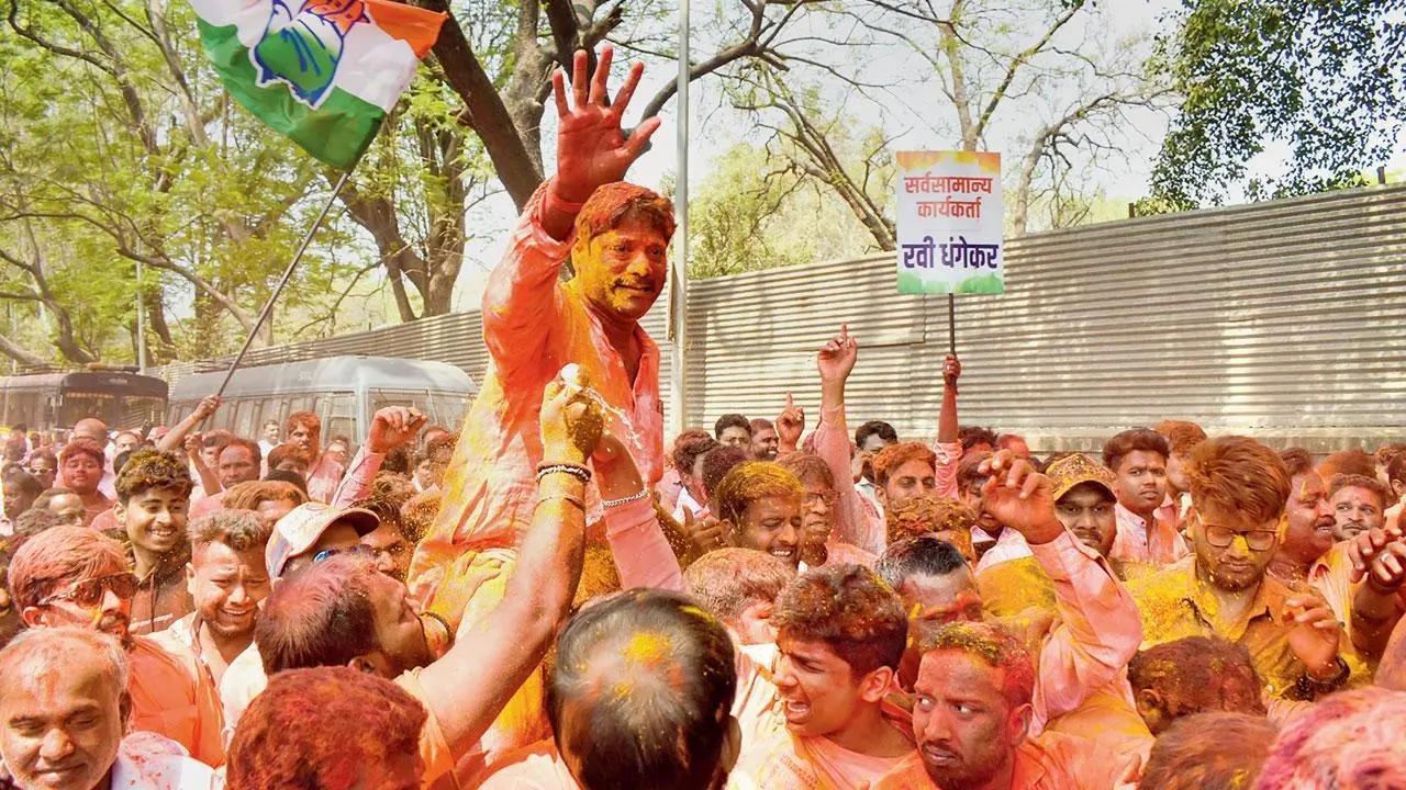 Maharashtra: Jagtap, Dhangekar take oath as MLAs after win in bypolls