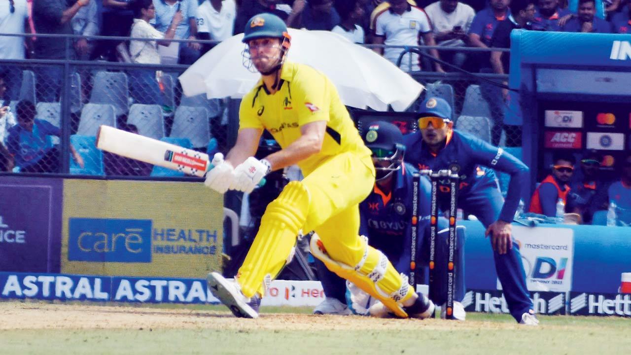 'Lone warrior' Mitch Marsh's heroics go in vain as India beat Aussies by 5 wkts