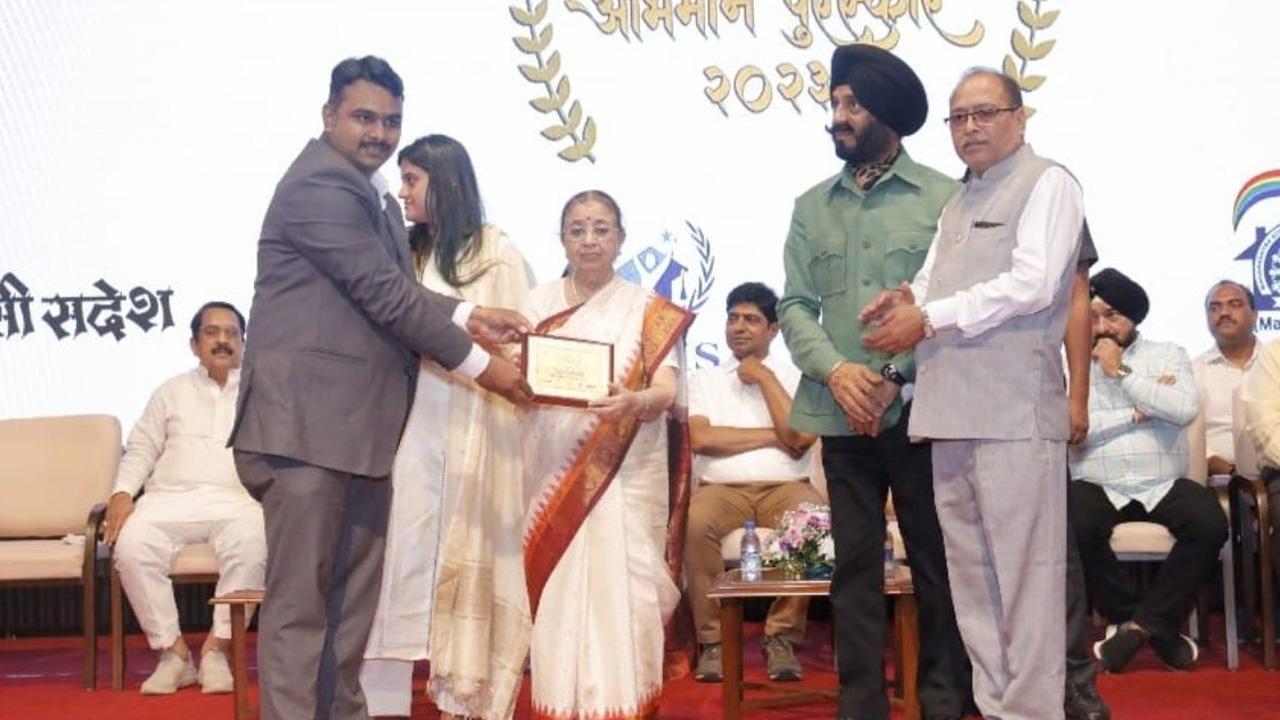Mr. Tejas Kadam Awarded the Prestigious Rashtirya Abhiman Puraskar and Indian
