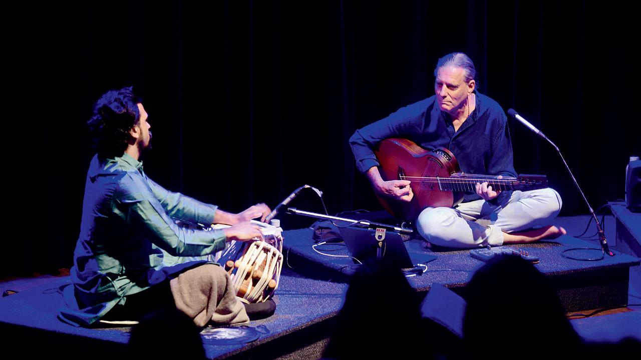 Nadaka (right) jams with Gandhi on tabla. Pics/Atul Kamble