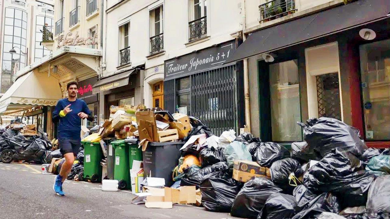 Paris trash strike ends, smaller pension protest turnout