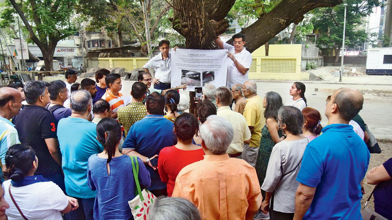 Residents of Bandra during a meeting on the underground parking issue, on March 12. Pic/Shadab Khan