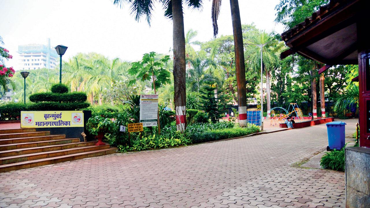 The BMC has planned a multi-level parking lot underneath Patwardhan Park in Bandra West. File Pic/Shadab Khan and Atul Kamble