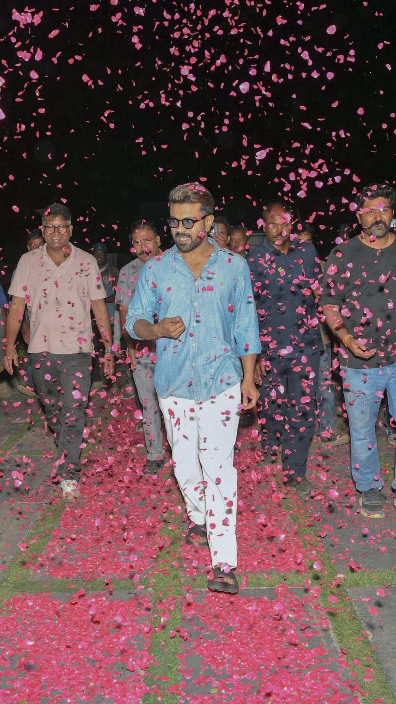 On Saturday, Ram celebrated his birthday on the sets and even had a cake-cutting ceremony. He was showered with rose petals. He was joined by Kiara, director S Shankar and choreographer-actor Prabhu Deva