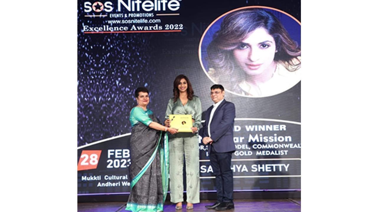 VJ Ram honored by SOS Nitelife Excellence Award as Iconic International Video