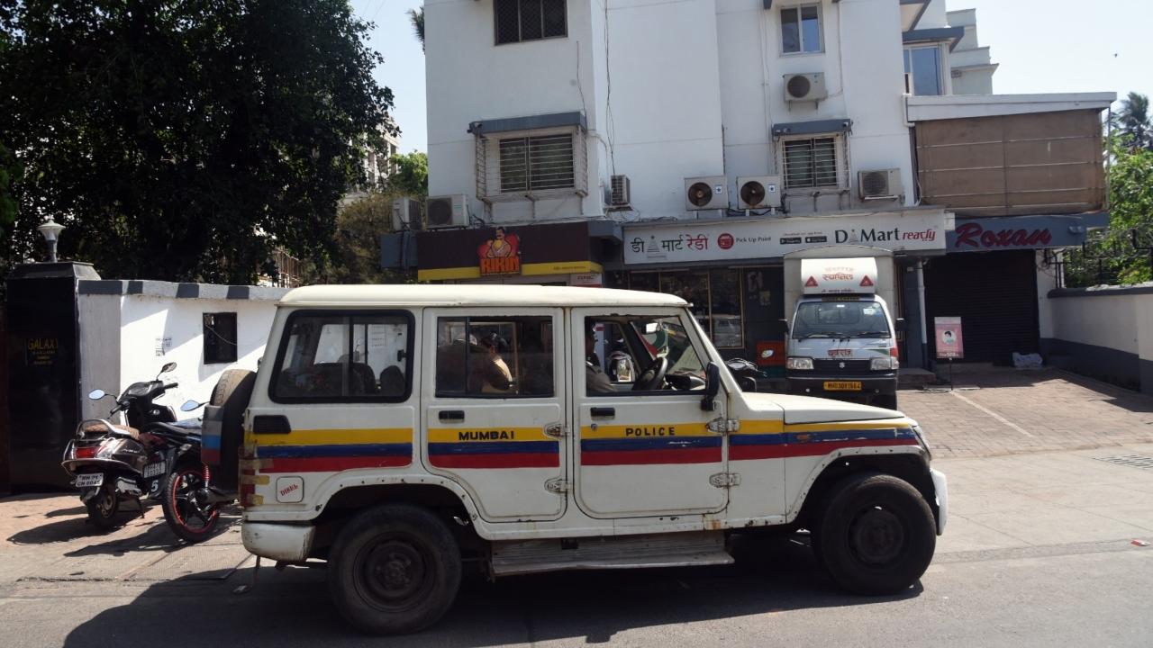 The police said, after the FIR was registered a team was formed to investigate the case. The officials from the Bandra Police began to investigate the technical route of the email sent to the actor and using the technical clues a suspect was traced to Rajasthan from where he was nabbed in assistance from the Jodhpur Police