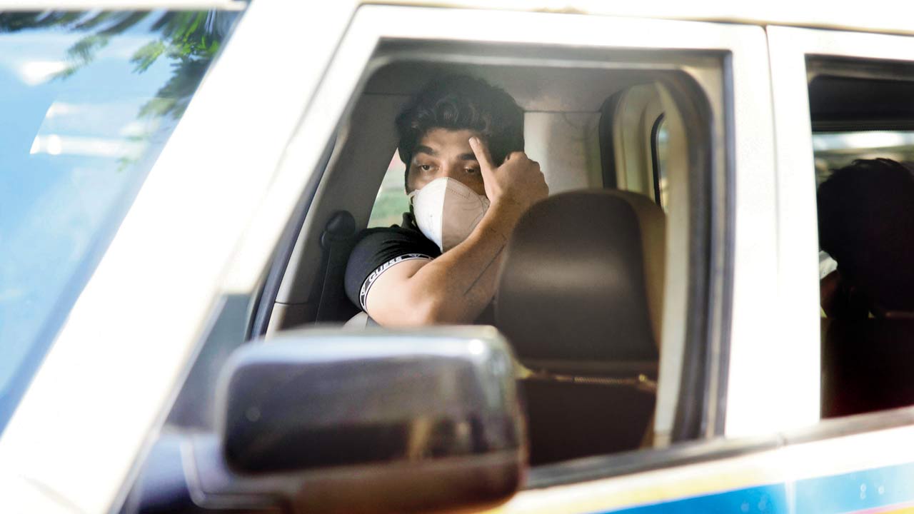 Accused Sumer Merchant in a police van. File pic/Atul Kamble
