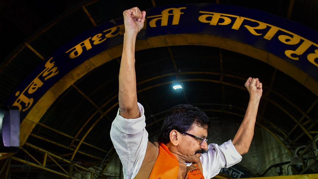 Sanjay Raut's loyalties are with Sharad Pawar, claims Maharashtra minister