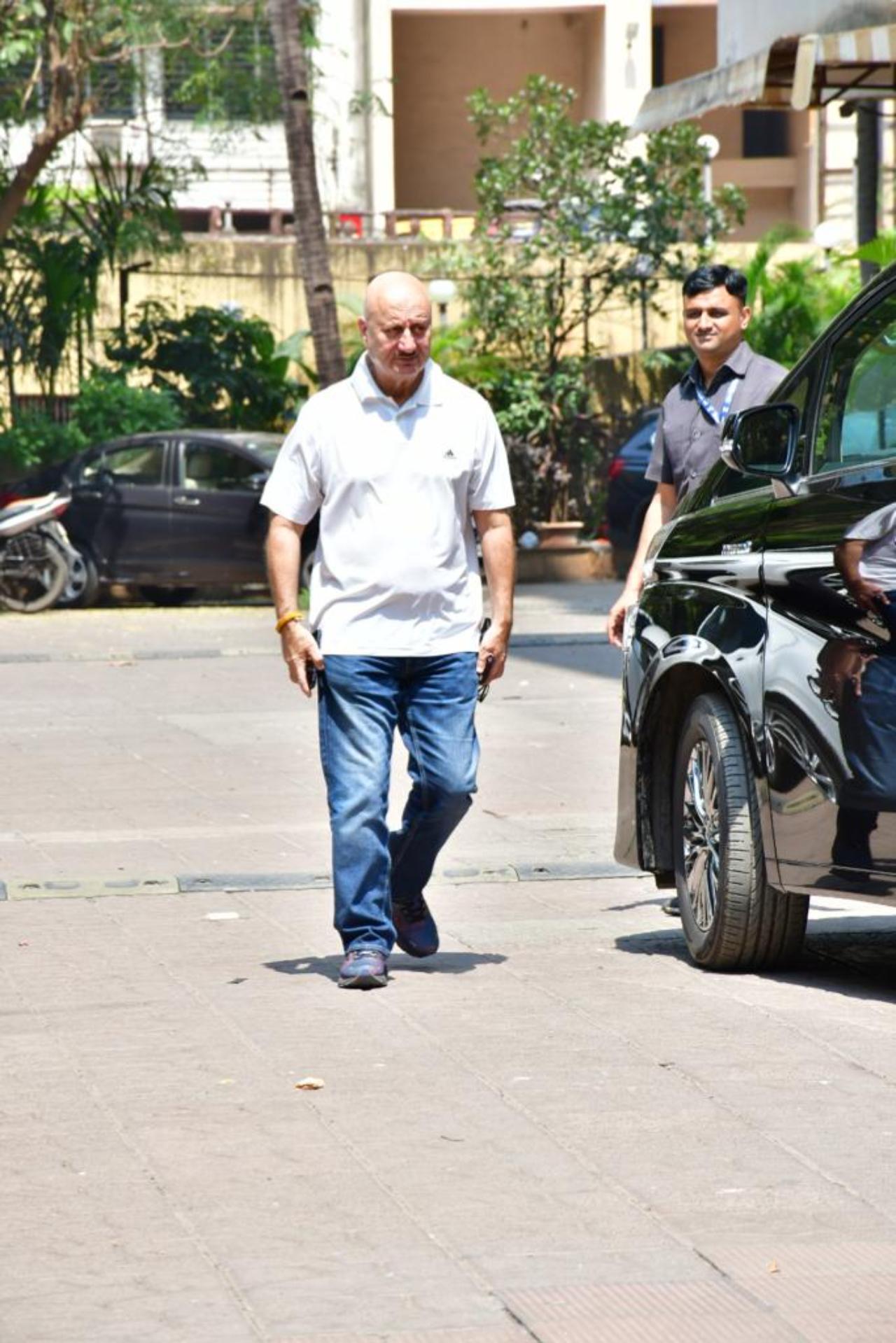 Actor Anupam Kher was the first to break the news of Satish Kaushik's demise. The two were friends for 43 years. Kher was informed about the demise of his friend at 2 am in the night.  “I know that death is the ultimate truth of this world! But I had not thought even in my wildest dreams that I would write this thing about my best friend someday. Such a sudden full stop to a friendship of 45 years!! Life will NEVER be the same without you SATISH,