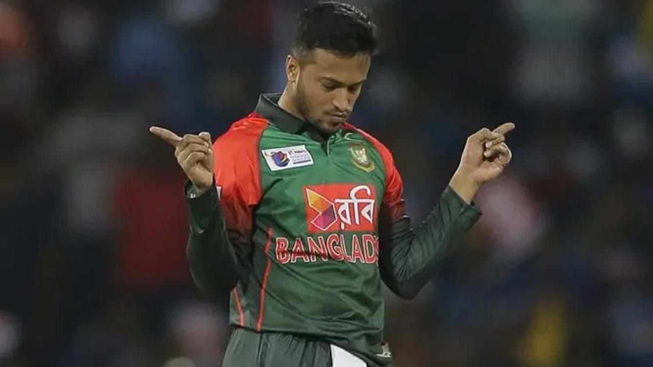 Shakib's all-round show helps Bangladesh beat England in third One-dayer