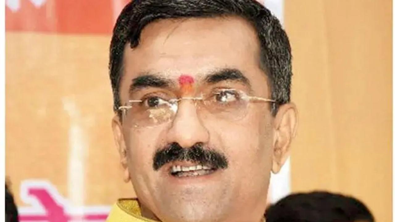 Thane: Maharashtra minister warns of action if depts found indulging in non-utilisation of development funds