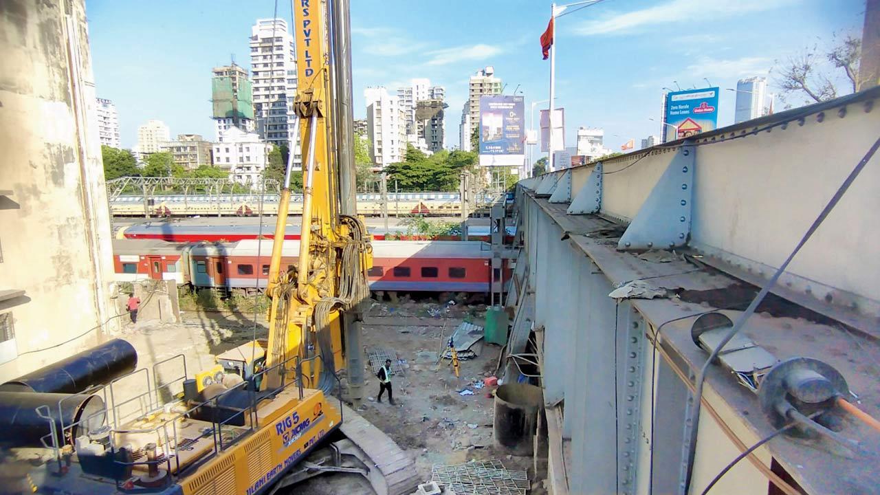 Mumbai: Tilak Bridge work on in full swing