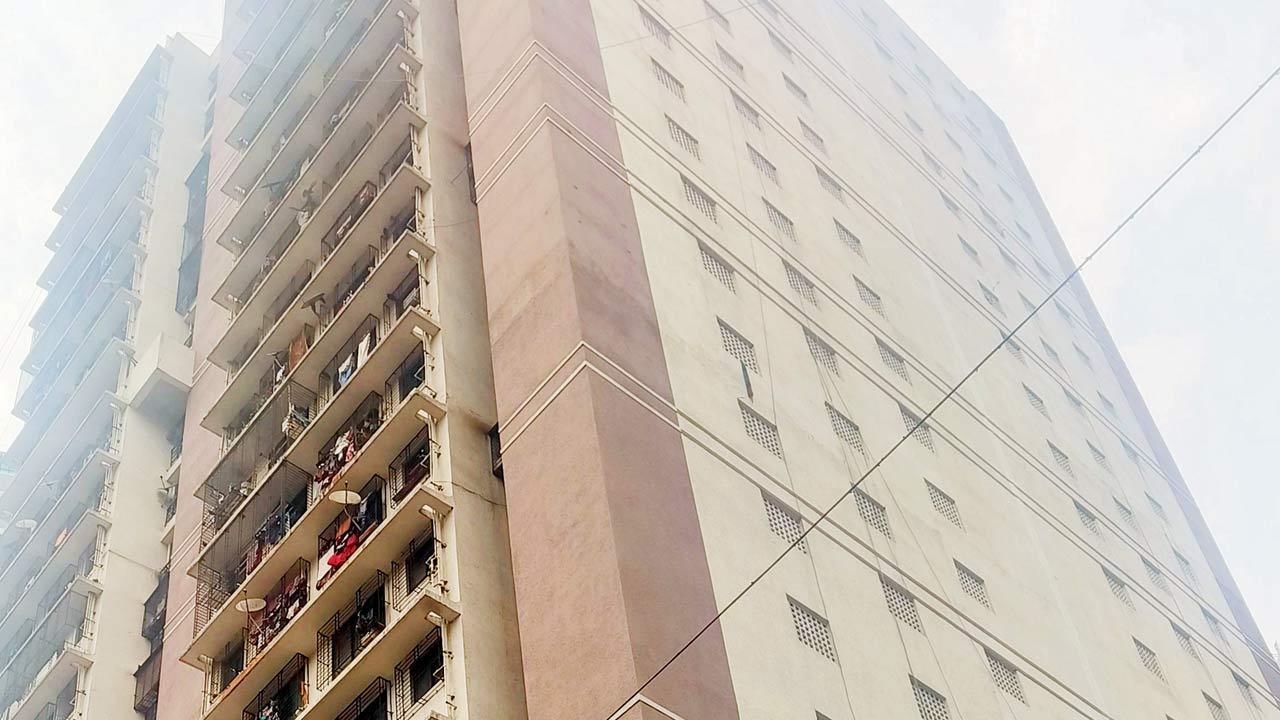 Mumbai: Two suicides within 24 hours at Kandivli housing society