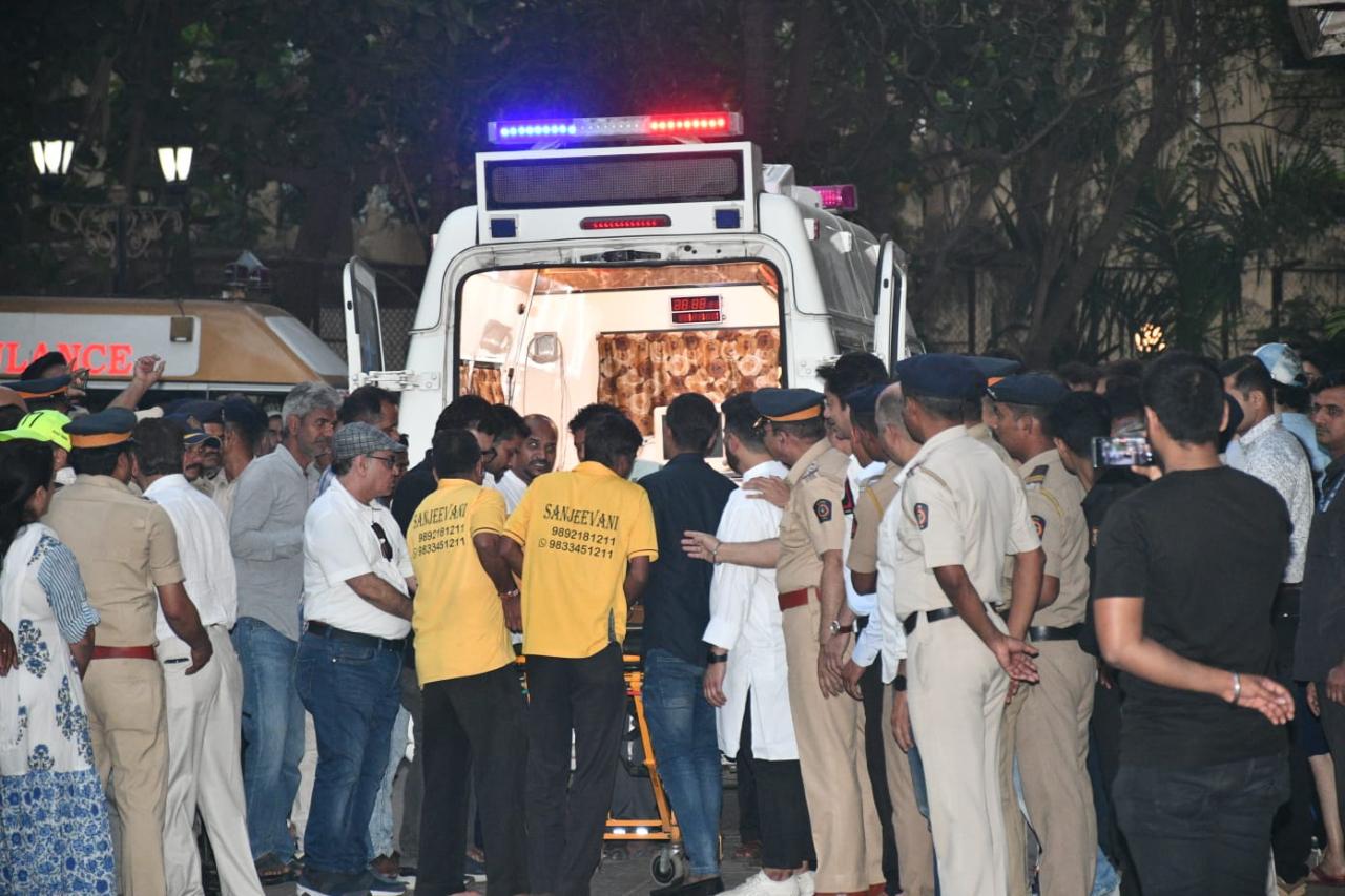 Satish Kaushik's mortal remains were brought to Mumbai on Thursday evening from Delhi. He passed away in a hospital in Gurugram in the early hours of Thursday. He was in Delhi, staying at his farmhouse, for Holi celebrations