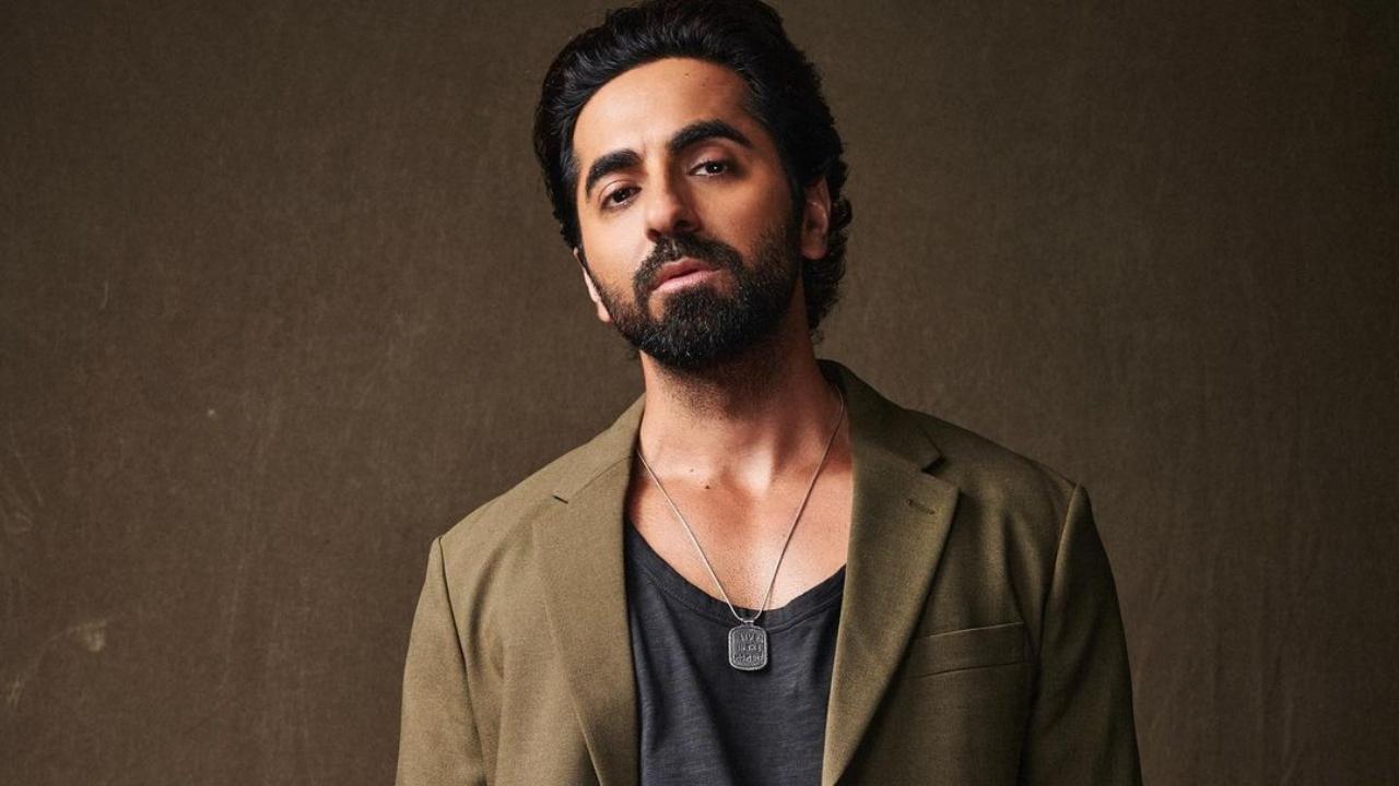 Ayushmann Khurrana shares smiling picture after 'Dream Girl 2' shoot pack-up