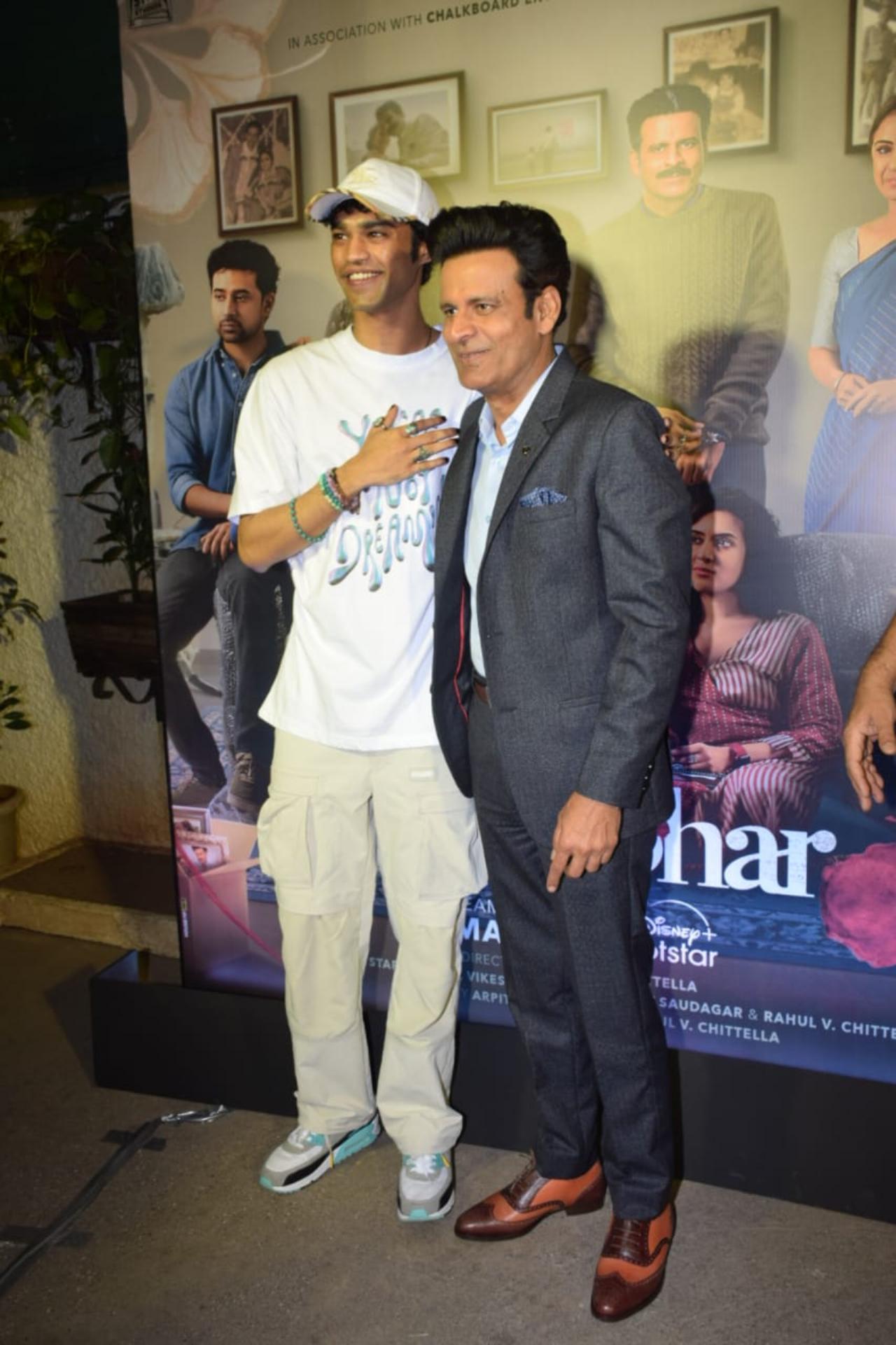 The lead actor of 'Gulmohar', Manoj Bajpayee was seen posing with Irrfan Khan's son, Babil Khan. For the event, the 'Qala' star rocked a printed white tee paired with uber cool beige cargo pants. 