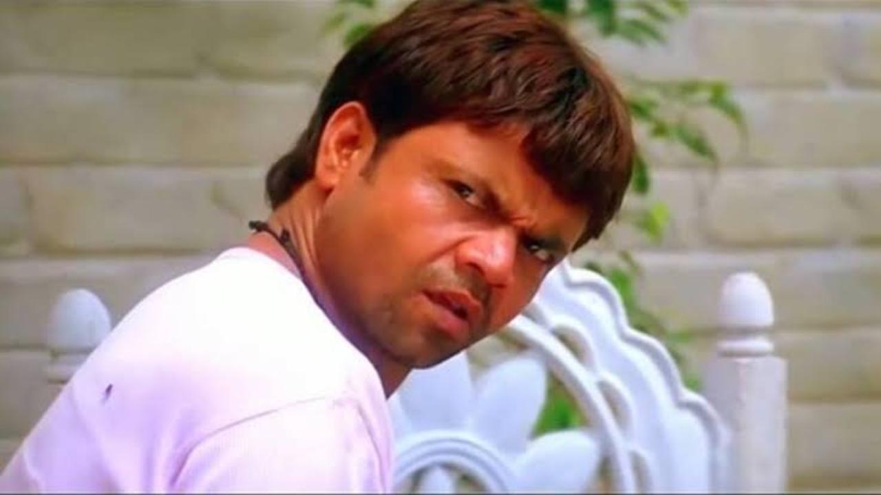 Chup Chup Ke (2006) - Rajpal Yadav's character in this film is named Bandya. His character's physical comedy and mannerisms make him a memorable addition to the film. Directed by Priyadarshan, the film starred Shahid Kapoor, Kareena Kapoor Khan, Om Puri, and Paresh Rawal in the lead roles.
 