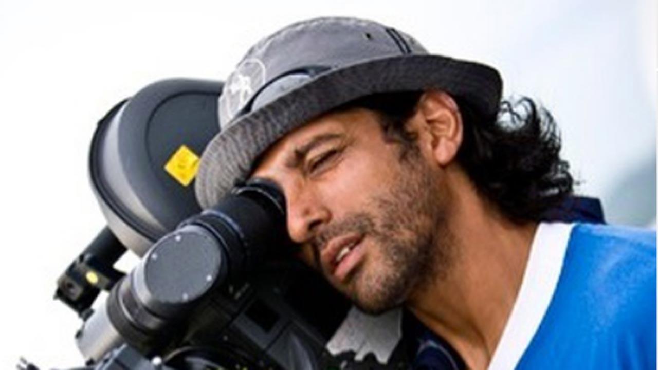 Farhan Akhtar feels 'lucky' to be a filmmaker, find out why
