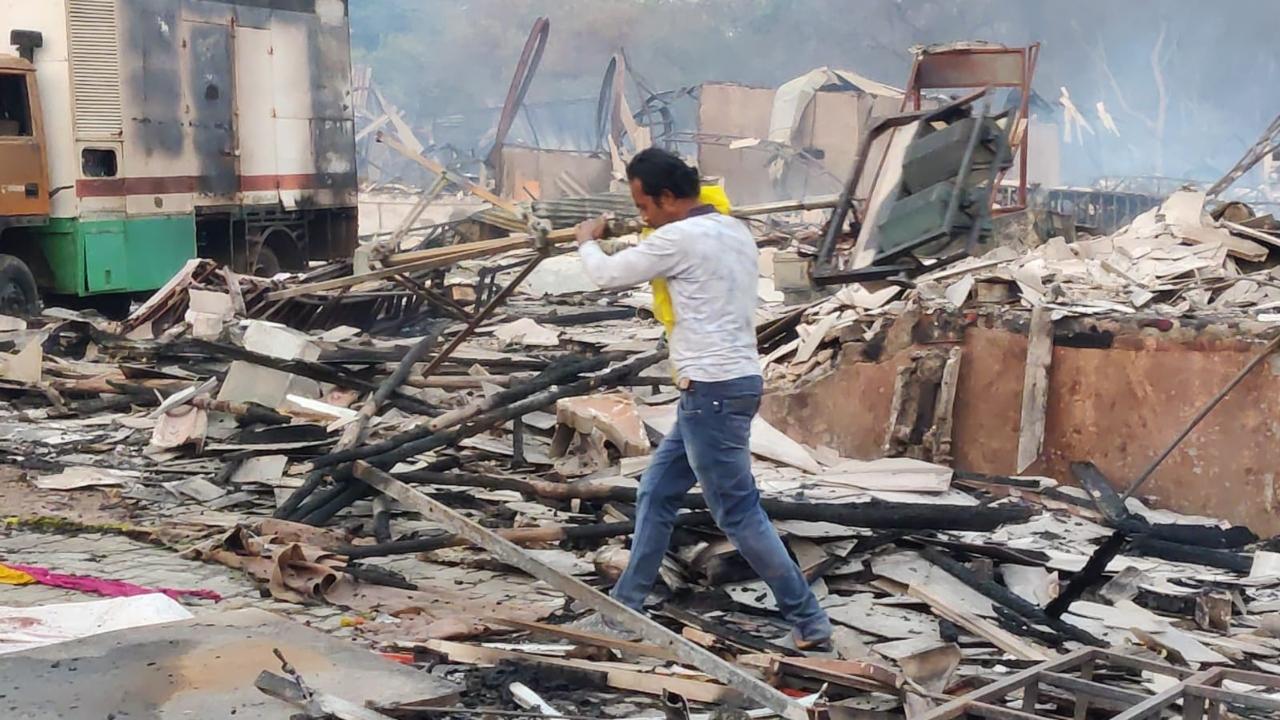 Meanwhile, the All Indian Cine Workers Association, in an official statement said that the Ghum Hai Kisikey Pyaar Mein serial set caught fire, due to which some nearby sets also caught fire