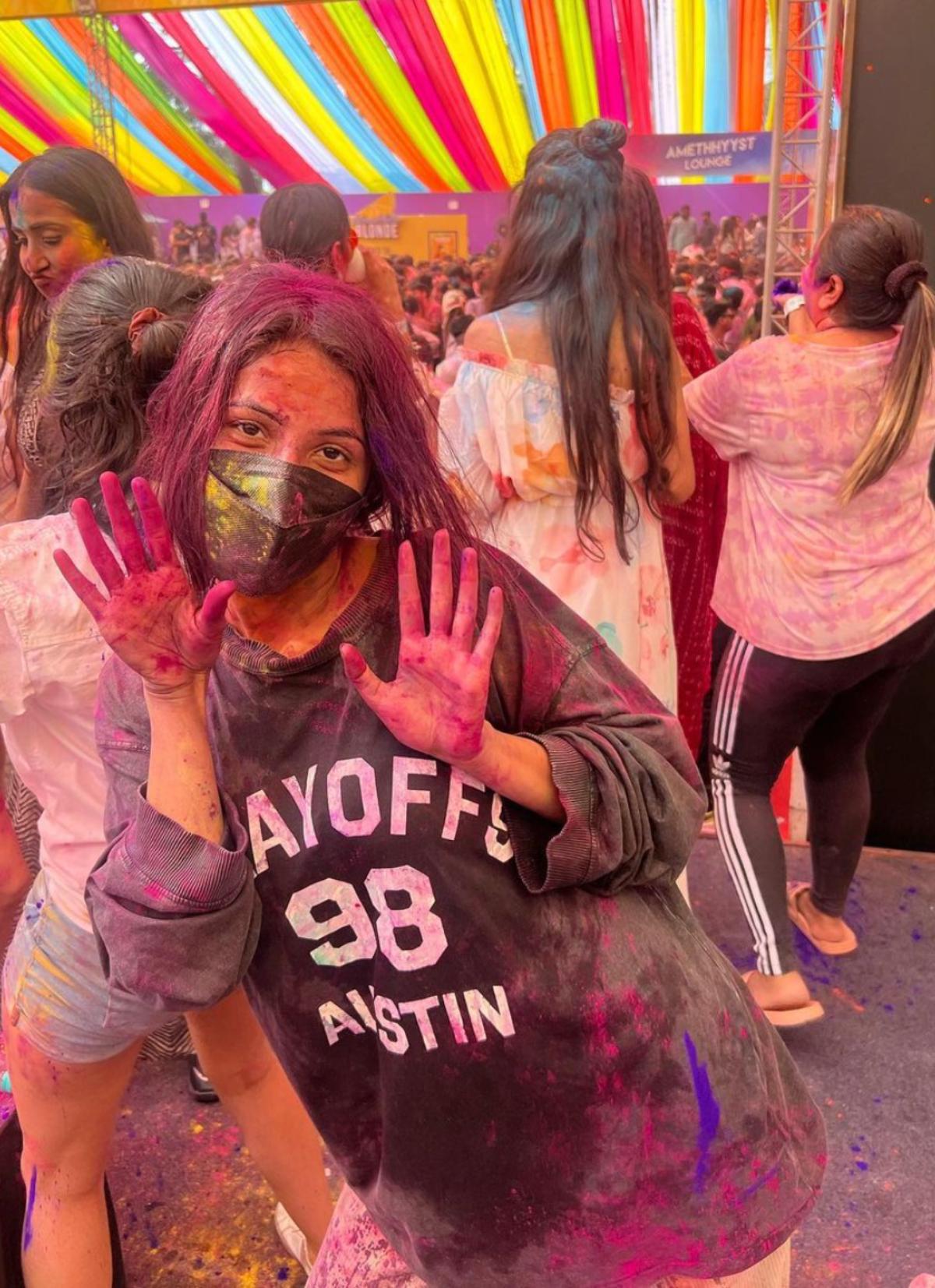 'Bigg Boss 13' fame, Shehnaaz Gill unleashed her goofy side as she ringed into Holi celebrations with her close friends at Ankita Lokhande's Holi bash. On Tuesday, Shehnaaz took to Instagram to drop a string of funny photos of her striking hilarious poses while being soaked up in various colours from head to toe. 