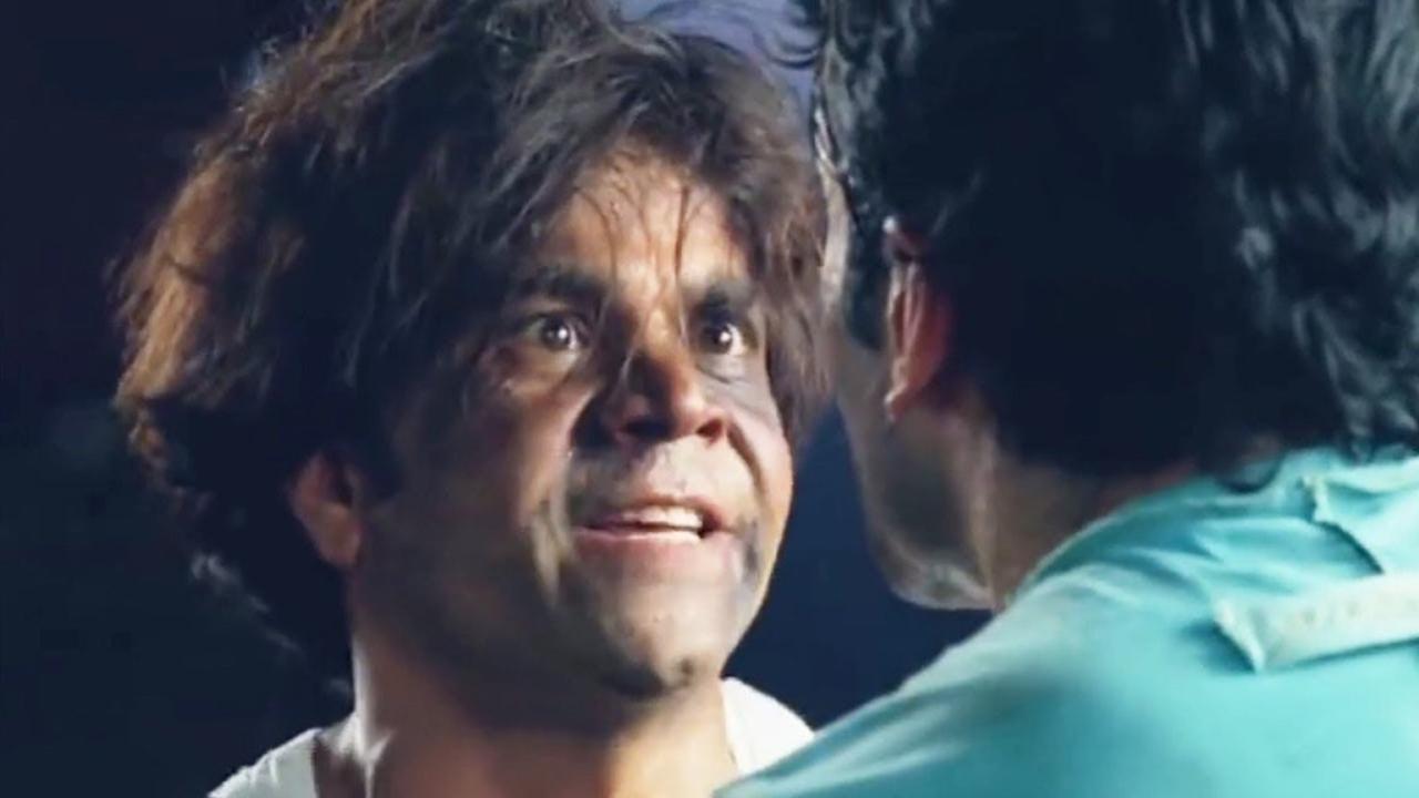 Dhol (2007) - In this comedy film ‘Dhol’, Rajpal Yadav portrays the character of Martand Dhambhere, a wannabe gangster who aspires to become a big-time criminal. His character's antics and quirks make for some hilarious moments in the movie. The way he says ‘Ritu Martand Dhambhere’ becomes the film's iconic dialogue, which cannot be forgotten.
 