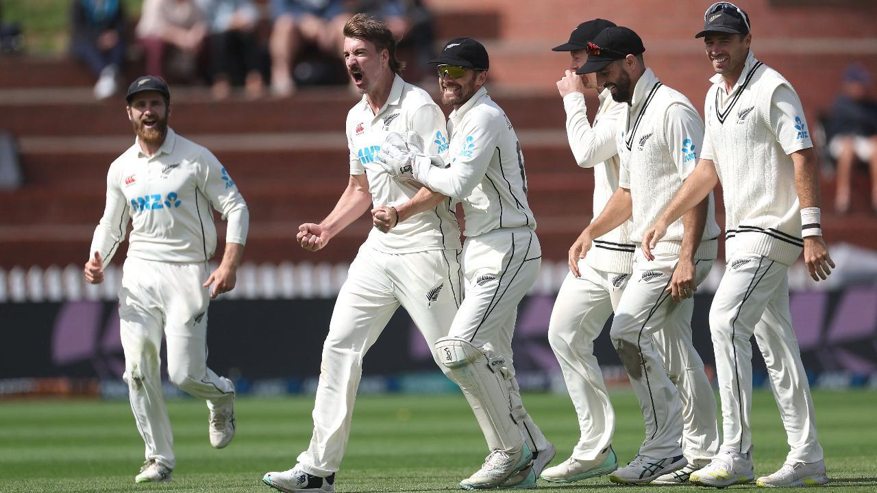 Sri Lanka holds out as New Zealand chases win in 2nd test
