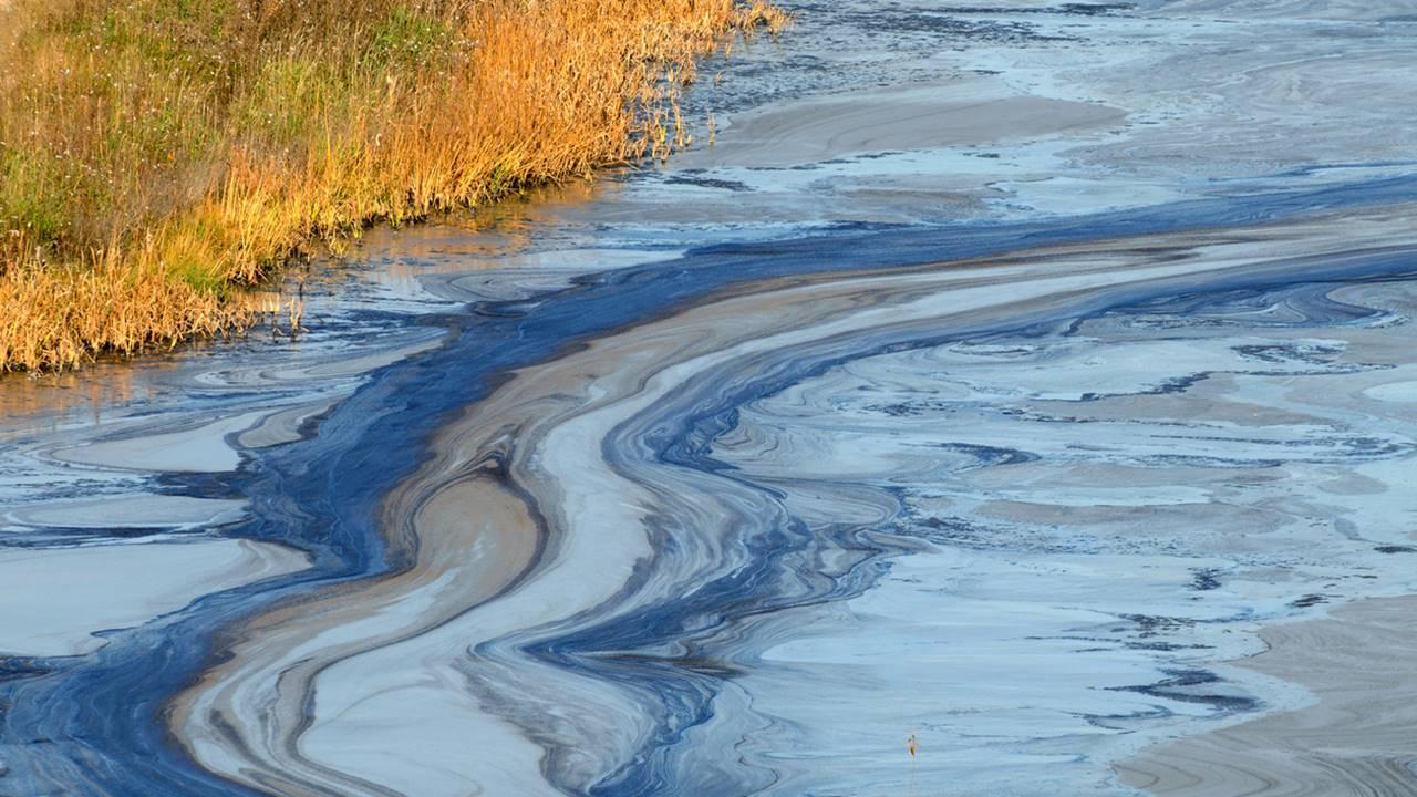 Fishermen demand removal of pipeline as oil leak contained in Tamil Nadu coast