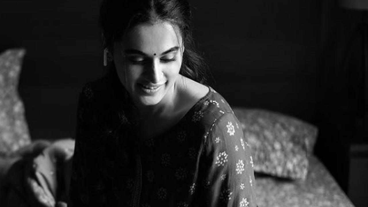 Taapsee Pannu turns nostalgic as 'Thappad' clocks 3 years, drops unseen BTS pics