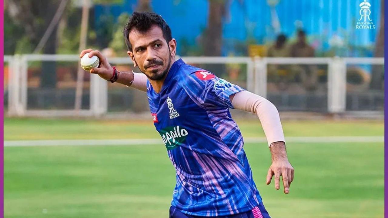 Yuzvendra Chahal from Rajasthan Royals is the current Purple Cap holder as he finished with 27 wickets in the IPL 2022 and won the award.
Matches    Overs    Runs    Wickets
    17          68         527         27