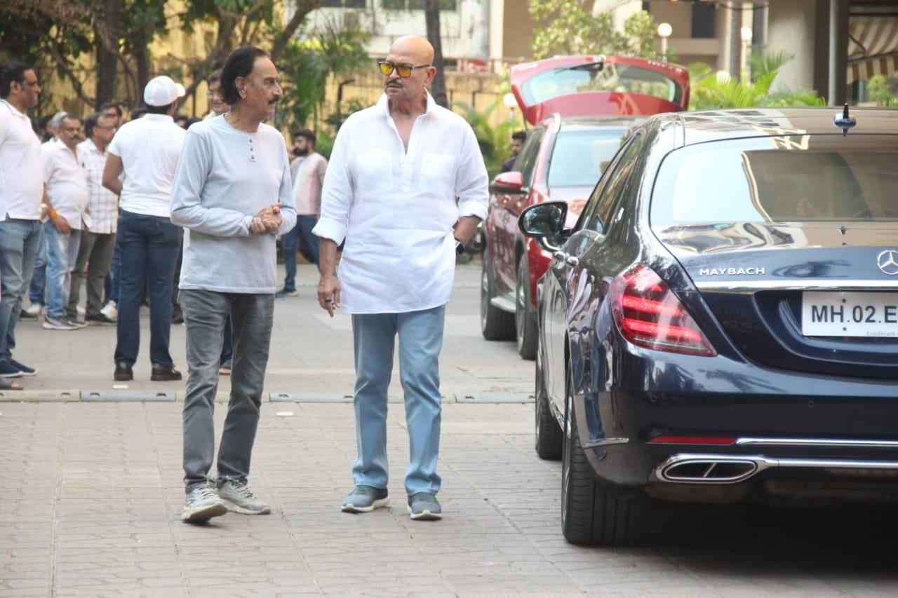 Rakesh Roshan also arrived to pay his last respect